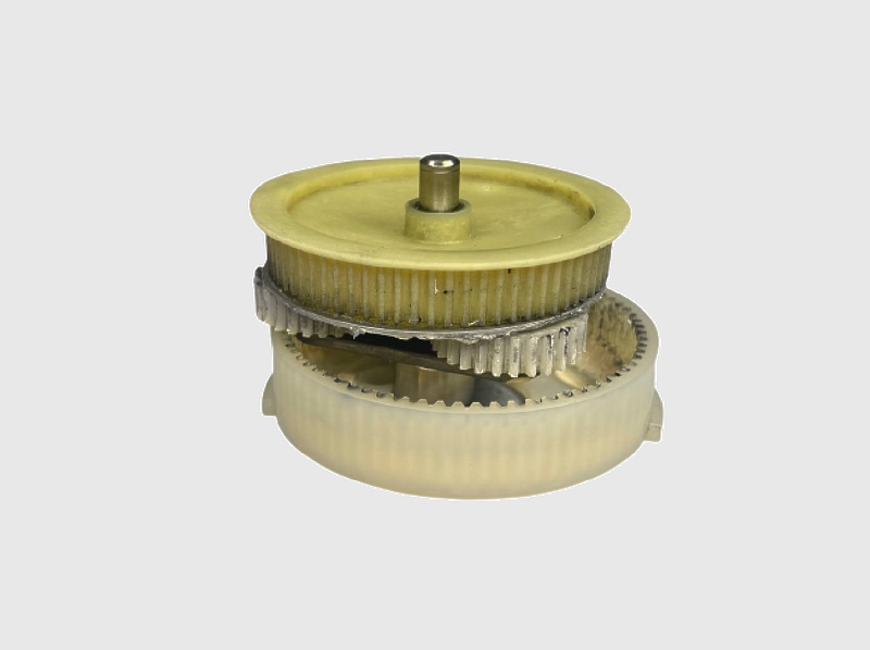 Редуктор в сборе для насадки-ломтерезки KENWOOD AT340