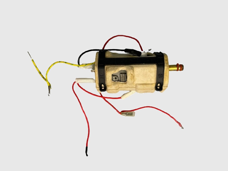 Бойлер с тэном для паровой швабры KitFort KT-1001 Бойлер с тэном для паровой швабры KitFort KT-1001