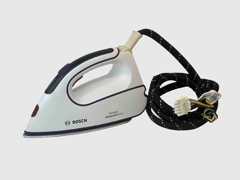 Шланг в сборе с утюжком для паровой станции Bosch TDS383113H