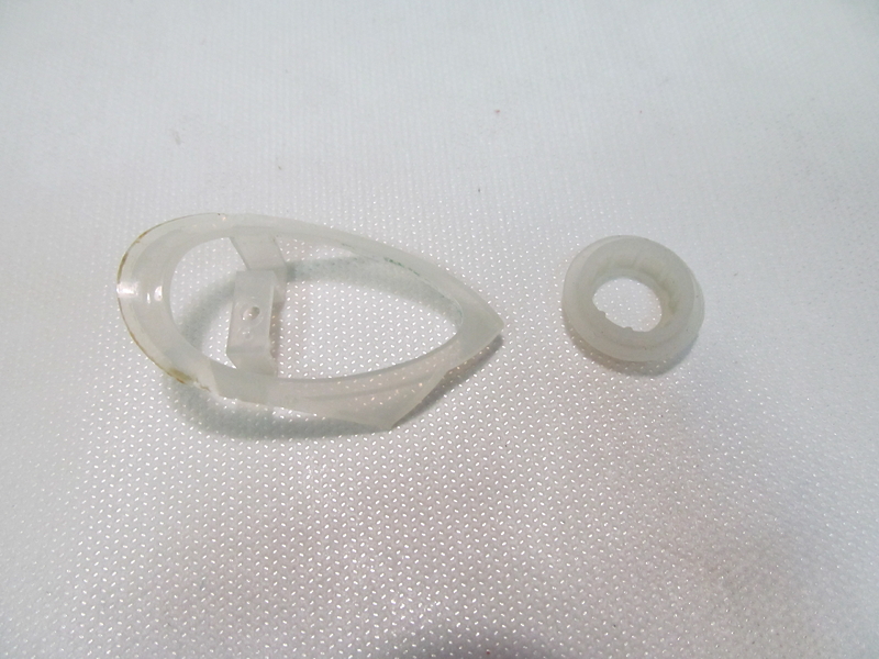 Уплотнитель заливочной крышки  для утюга Braun Texstyle 3