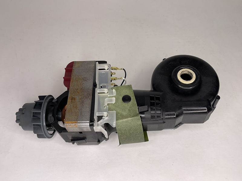 Двигатель (мотор) для кухонного комбайна Bosch MUM52120/06