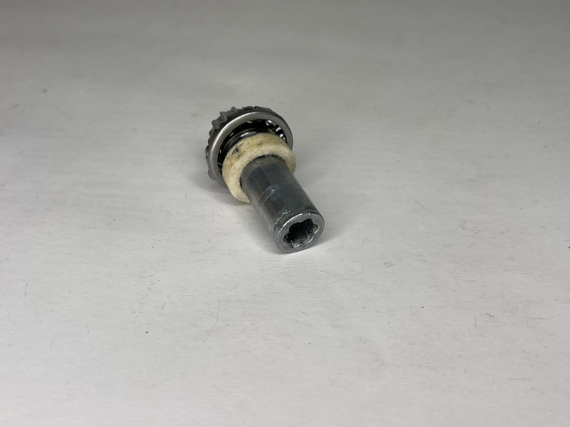 Часть оригинальной шестерни для кухонного комбайна Bosch MUM52120/06