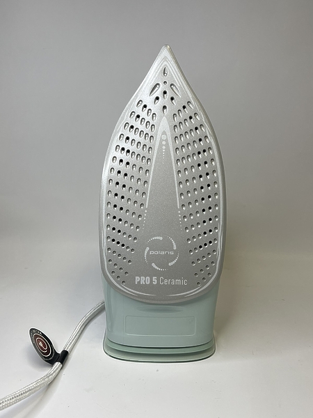 Утюг Polaris PIR2883AK