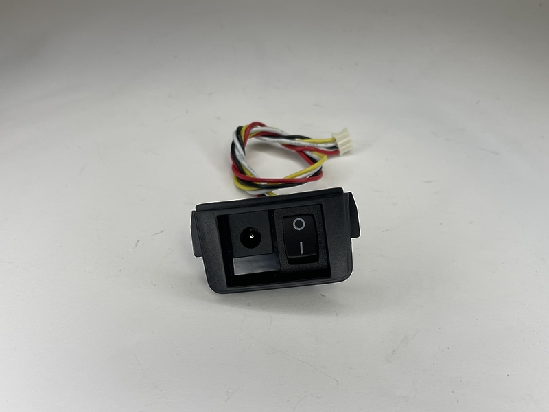 Кнопка включения с разъемом питания для робота-пылесоса Redmond RV-R670S