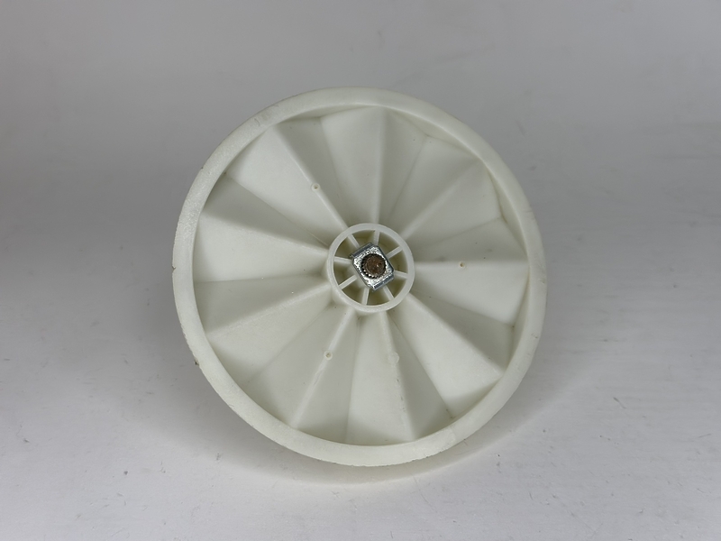 Шестерня большая для кухонного комбайна Braun CombiMax 700