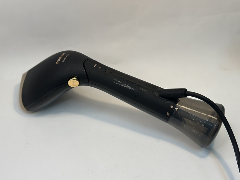 Отпариватель Philips STH7060/80