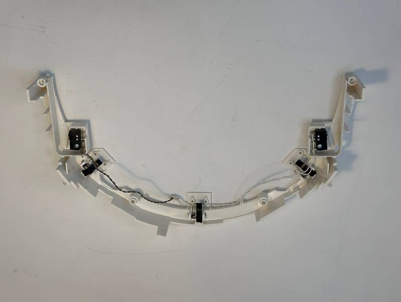 Часть корпуса бампера с датчиками для робота-пылесоса Polaris PVCR 0930 SmartGo