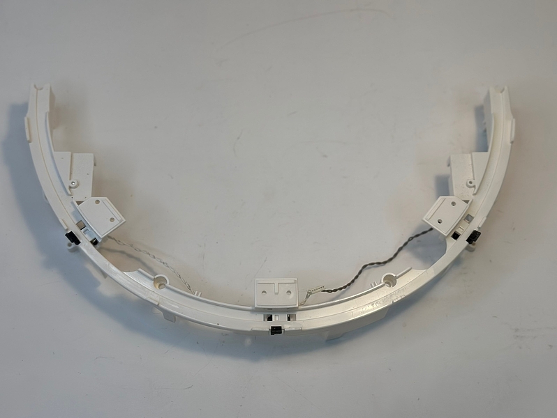 Часть корпуса бампера с датчиками для робота-пылесоса Polaris PVCR 0930 SmartGo