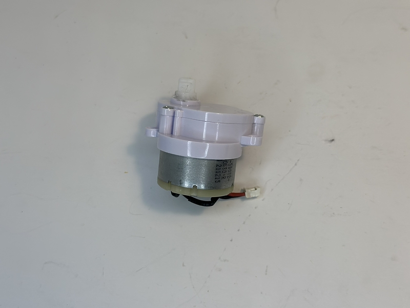 Двигатель (мотор) правой боковой щетки для робота-пылесоса Polaris PVCR 6001 Wi-Fi IQ Home