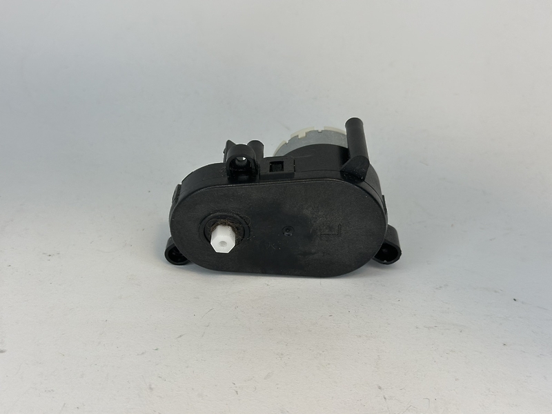 Двигатель (мотор) JLS-500K-15440C левой боковой щетки для робота-пылесоса Samsung VR5000