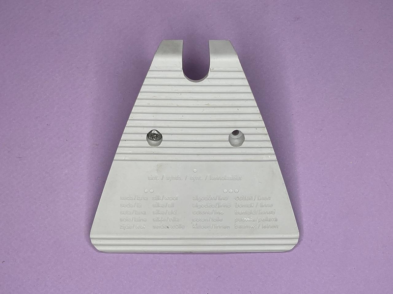 Крышка задняя для утюга Braun SI 3120