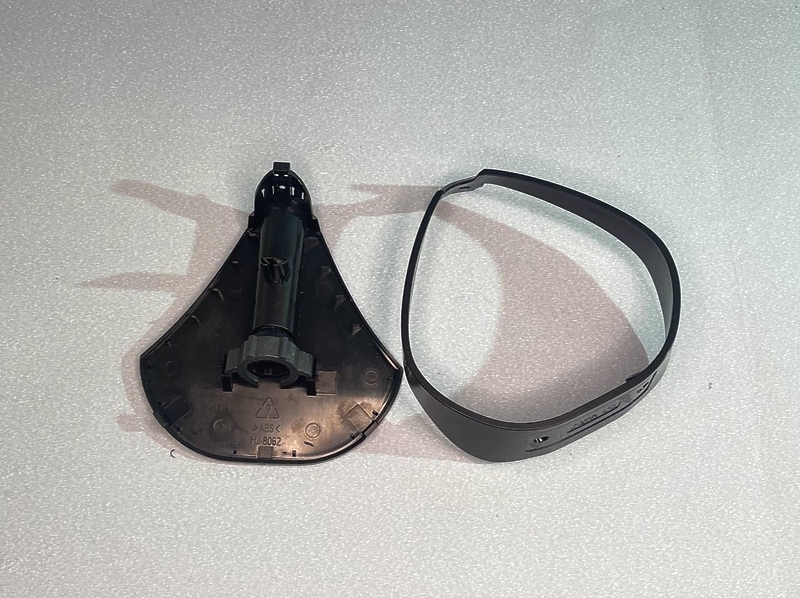 Задняя часть корпуса утюга Polaris PIR 2487