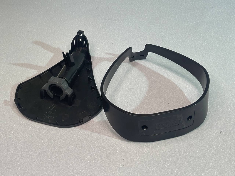 Задняя часть корпуса утюга Polaris PIR 2487