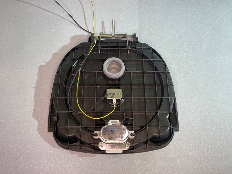 Нижняя часть крышки для мультиварки Bosch MUC22B42RU (CNMC01A)