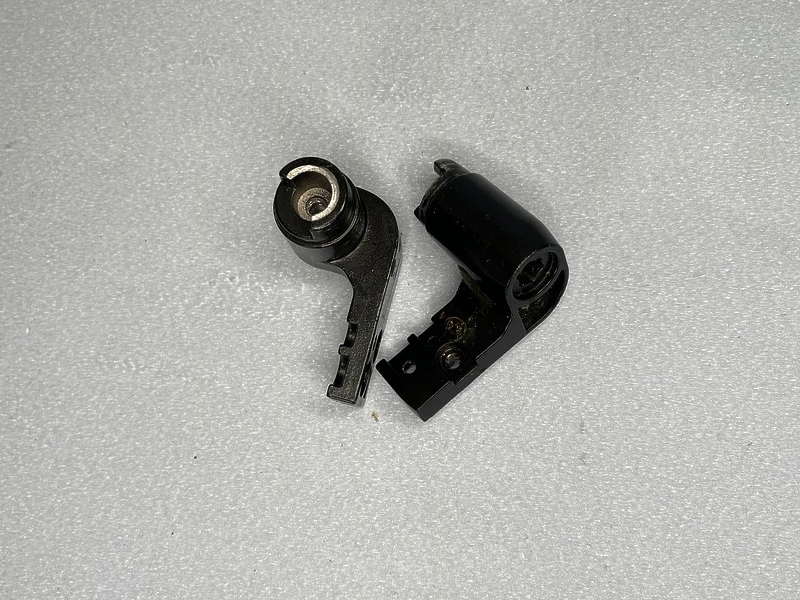 Шарнир ручки для гриля Polaris PGP 1102D