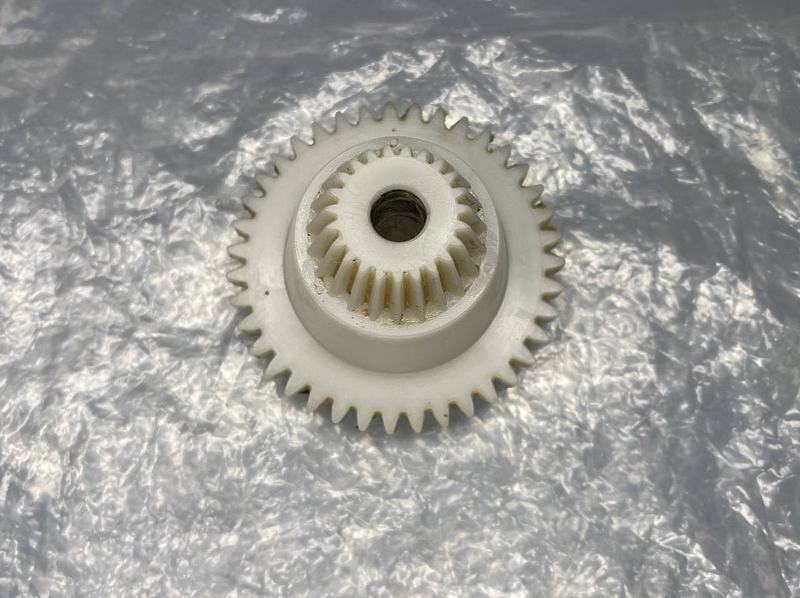 Шестерня для кухонного комбайна Kenwood KM260-KM266 - KW713104