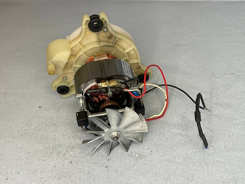 Двигатель (мотор) для кухонного комбайна Vesta VA5292 KH70/25-E