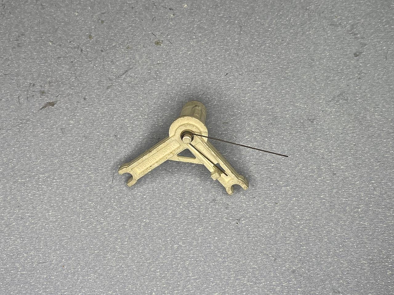  Рычажок для кухонного комбайна Braun P 700 BR67000501