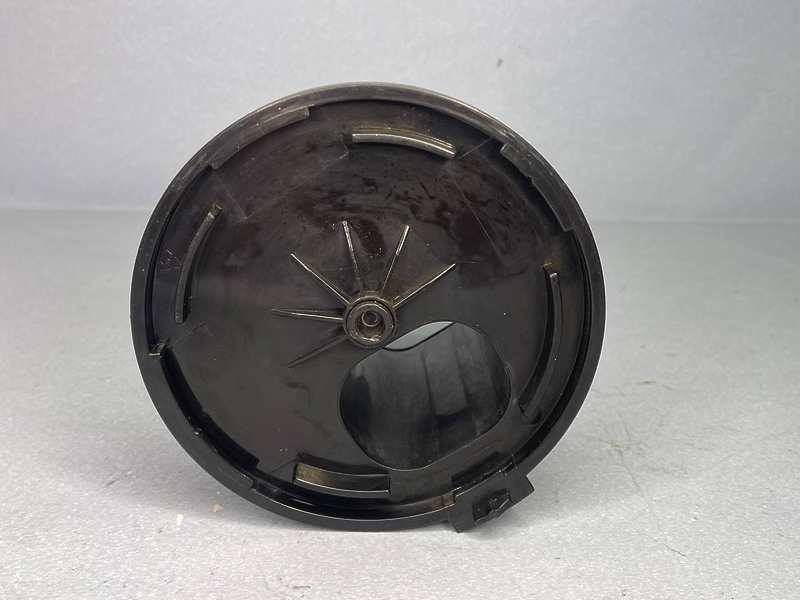 Горловина для загрузки продуктов шнековой соковыжималки Redmond RJ-930S