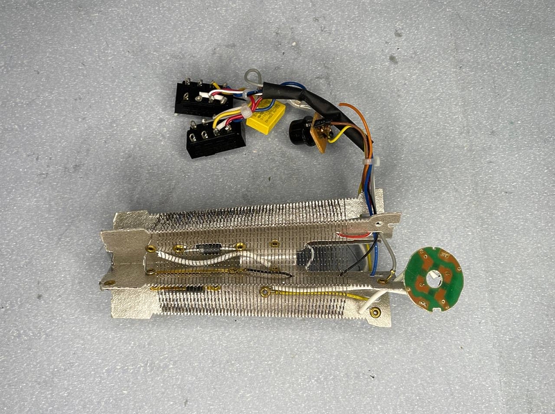 Нагревательный элемент с переключателями для фена Rowenta CV7730D0