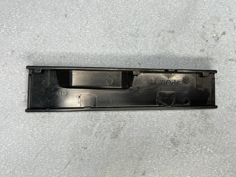 Фиксатор боковой крышки для кофемашины Nivona 646