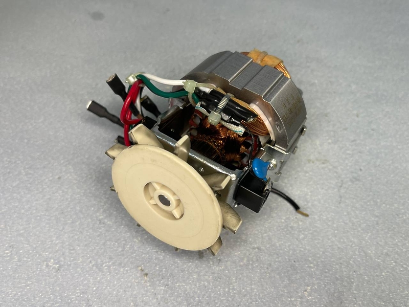 Двигатель (мотор) HC7025L для мясорубки Redmond RMG-1224