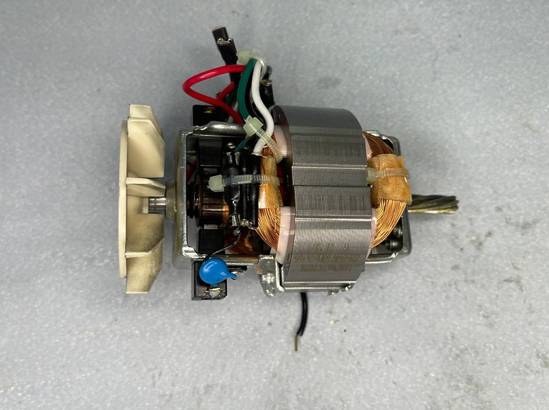 Двигатель (мотор) HC7025L для мясорубки Redmond RMG-1224