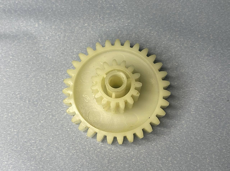 Шестерня средняя для мясорубки First FA-5141-1