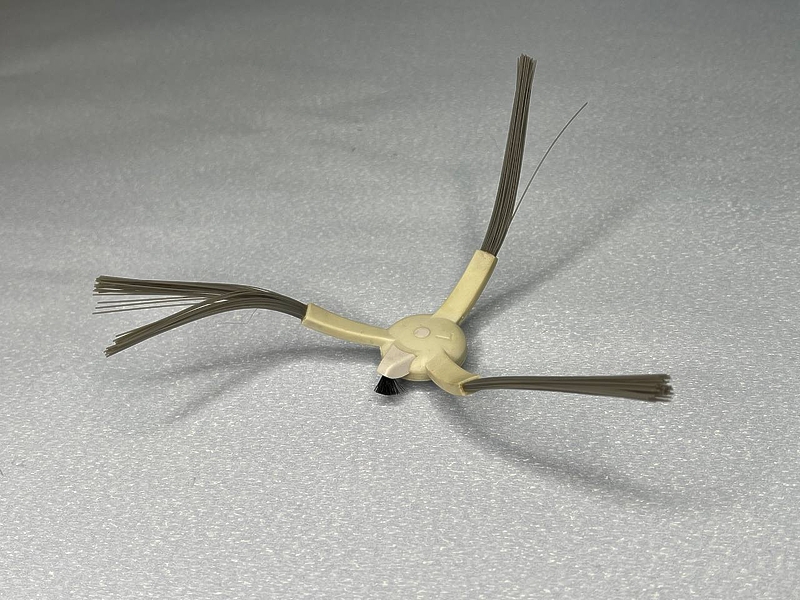 Щетка боковая для робота-пылесоса Redmond RV-R650D