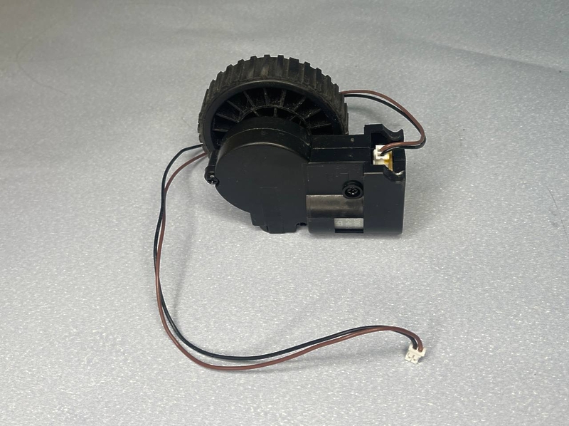 Колесо с двигателем (мотором) для робота-пылесоса Philips FC8822