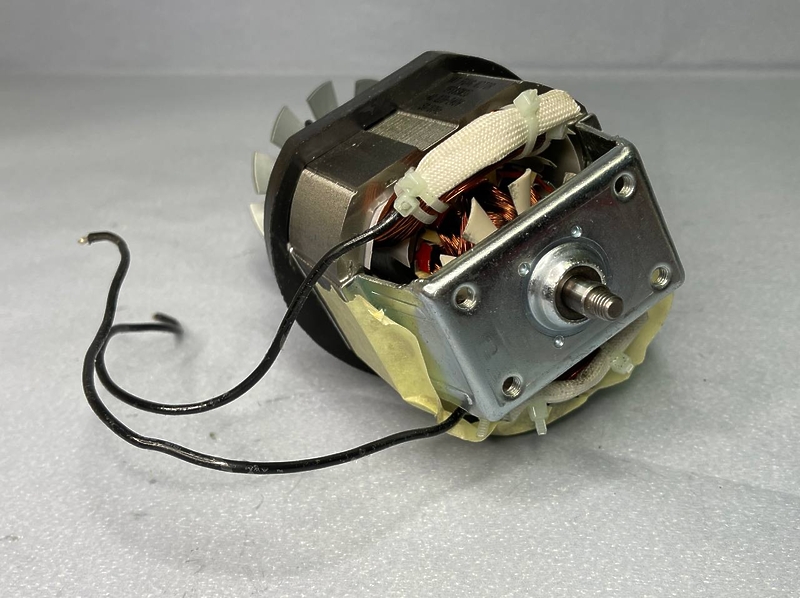 Двигатель (мотор) YAT FUNG MOTOR YF88SM23 для стационарного блендера