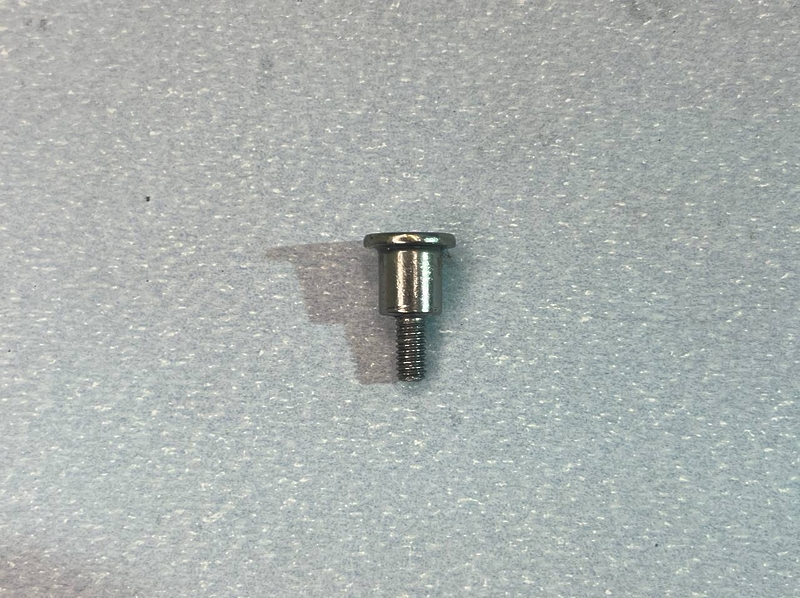 Винт завесы для гриля Redmond RGM-M806P