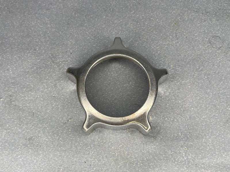 Гайка на корпус шнека для мясорубки REDMOND RMG-1237