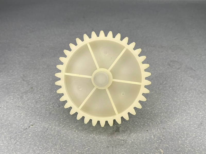 Шестерня большая для мясорубки Redmond RMG-1224